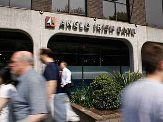 Former Anglo execs to be tried...